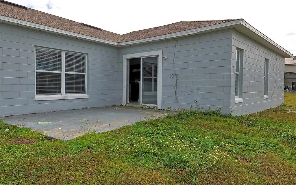3 bed, 2.0 bath, 1609 sqft, $1,695 — Photo 3