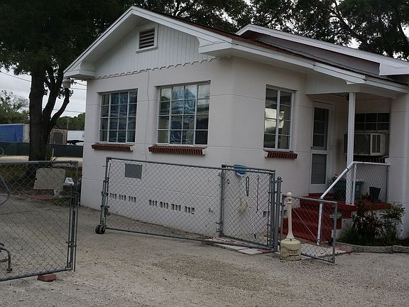 3rd image of 5331 Causeway Blvd
