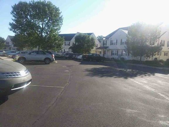 Exterior Neighborhood (street photo)