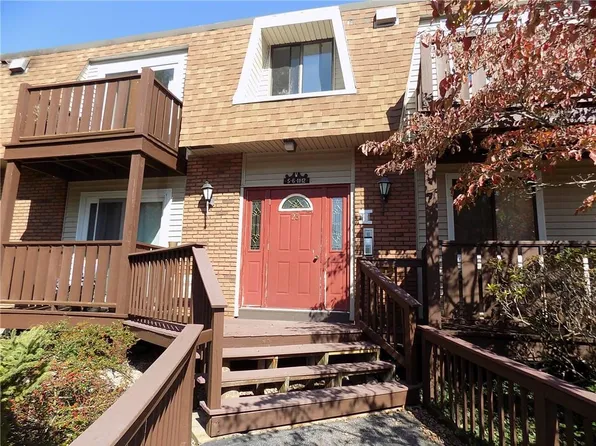 23 School St APT 6, Westerly, RI 02891