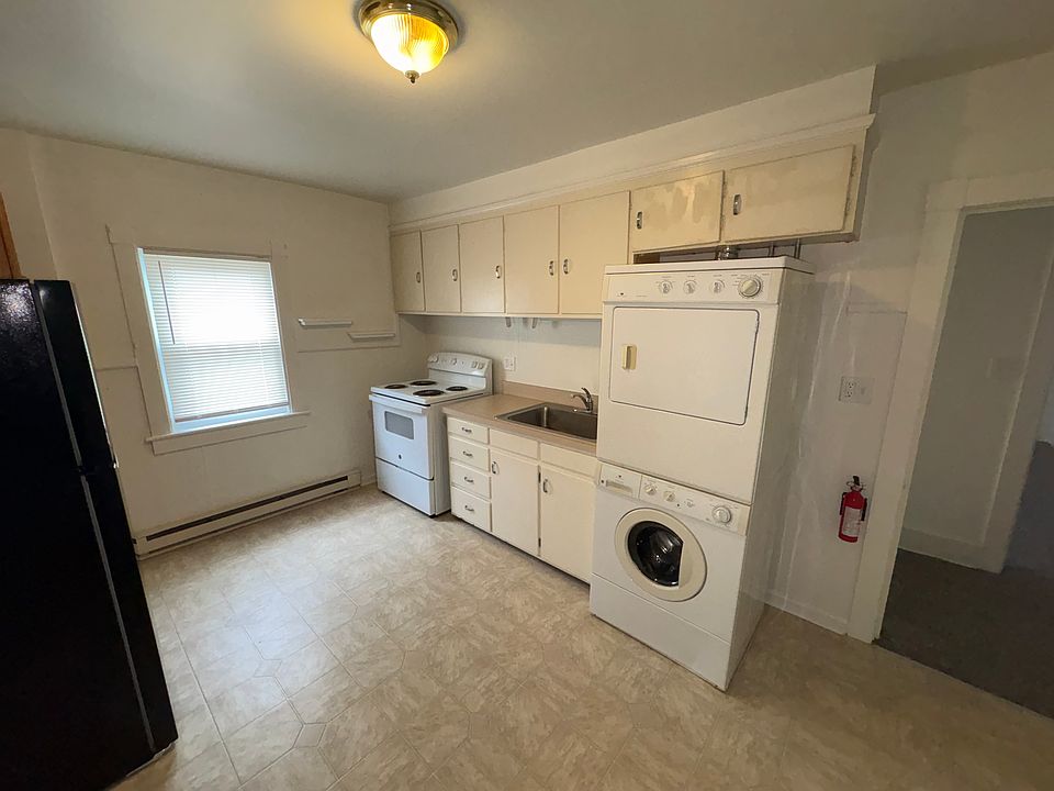 1st image of 23 W Willow St #201