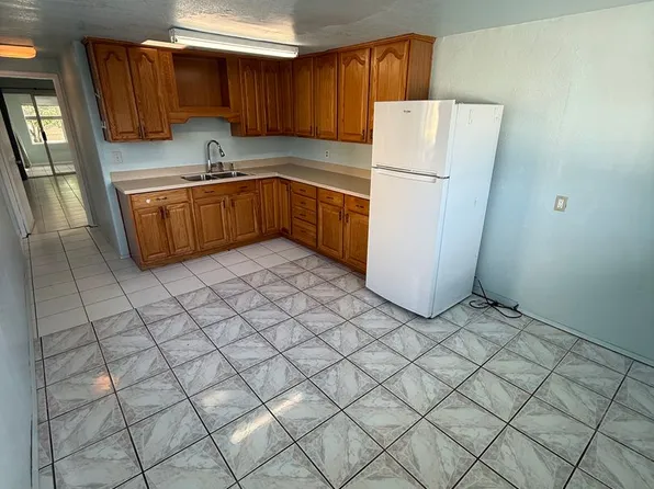 5977 Dwight St, San Diego, CA 92105