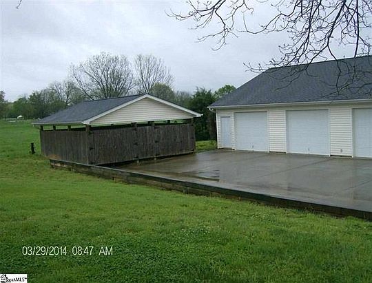 2nd image of 3114 Powdersville Rd