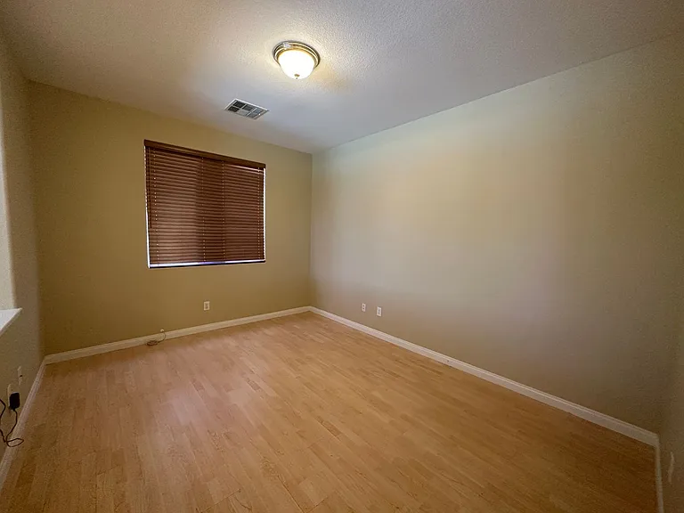 1031 Belle River Ct — Photo 10