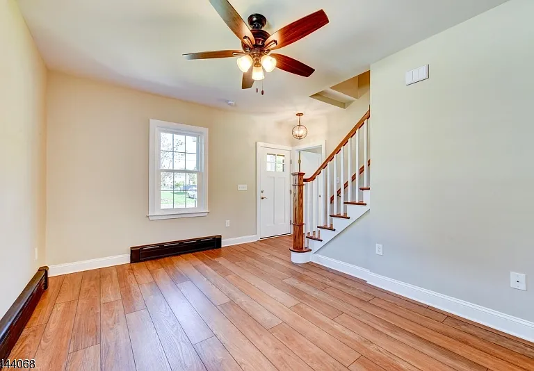 118 Bartine St — Photo 15