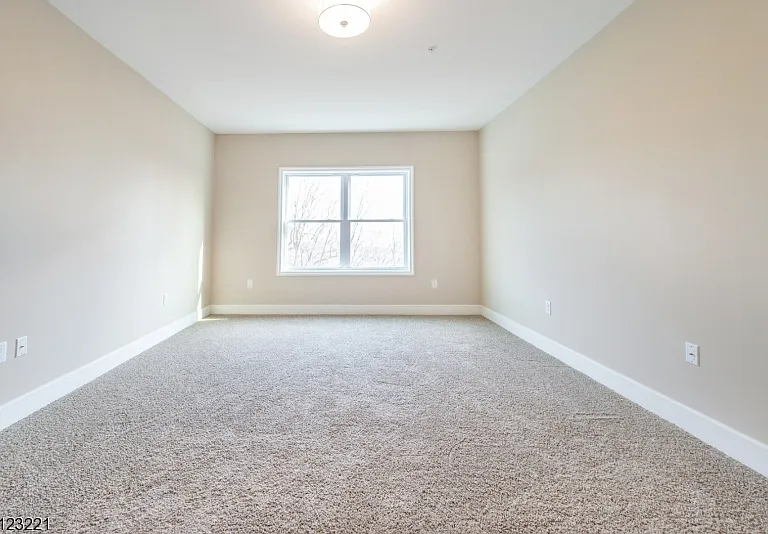 717 Preakness Ave — Photo 7