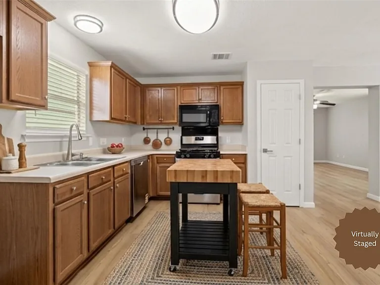 1429 Davis Mountain Loop — Photo 12