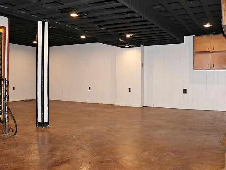 4200 W 74th St — Photo 3