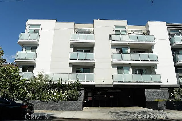 3 bed, 1500 sqft, $3,950 — Photo 2