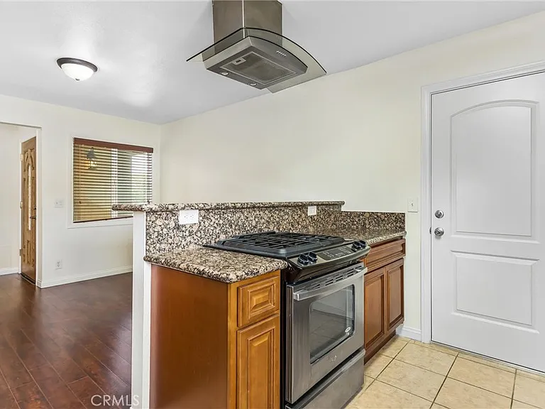 2960 Sterling St — Photo 7
