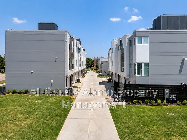 7930 Kennedy Hl — Photo 30