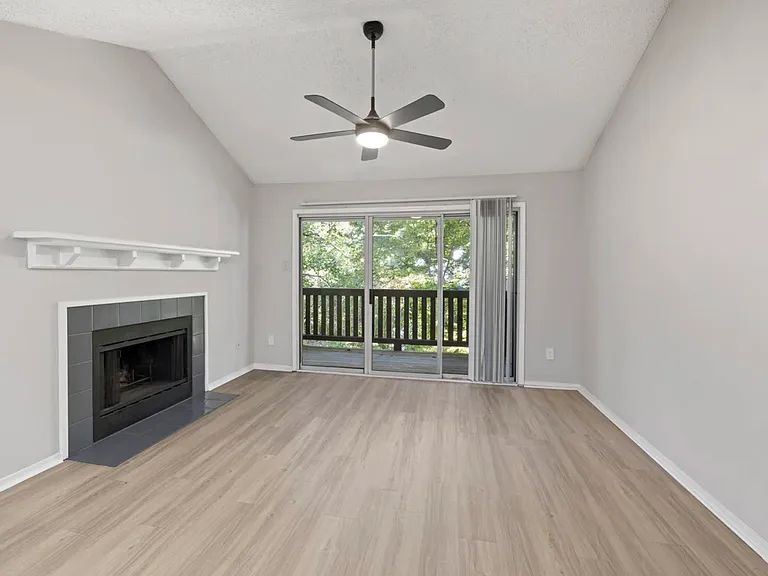 12+ Foot Ceiling in Living Areas