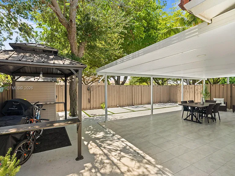 8842 SW 215th Ln — Photo 10
