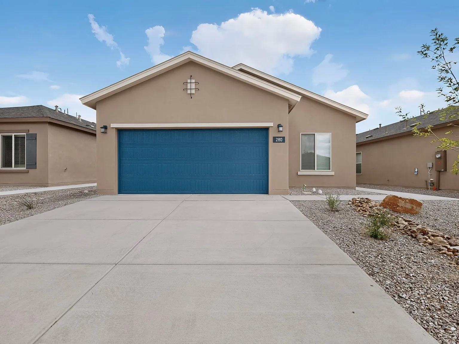 4 bed, 1537 sqft, $2,350 — Photo 3