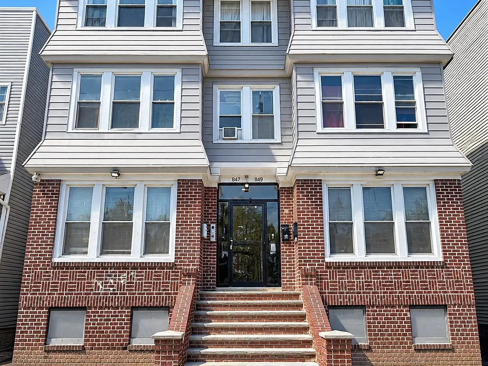 847 S 19th St #1R