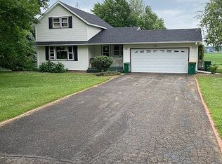 10320 270th St E, Cannon Falls, MN 55009