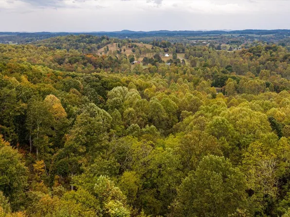 158 Cheoah Trl, Sweetwater, TN 37874