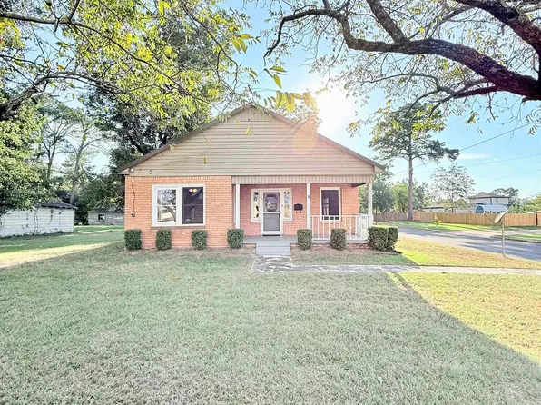 1501 Crockett Rd, Palestine, TX 75801