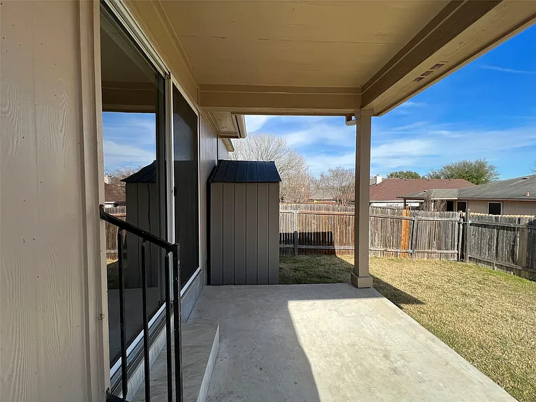 116 Remington Dr — Photo 19