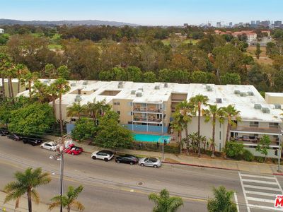 330 S Barrington Ave APT 312, Los Angeles, CA, 90049