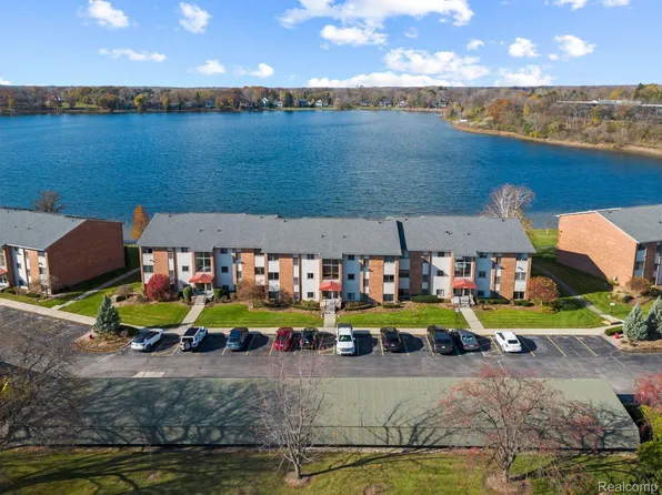 1958 Klingensmith Rd Unit 27C, Bloomfield Township, MI 48302