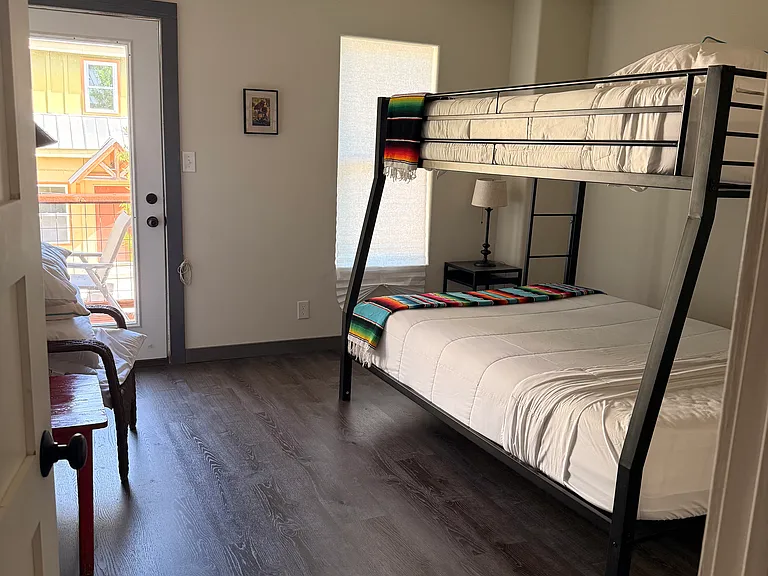 10 Marina Cir — Photo 6