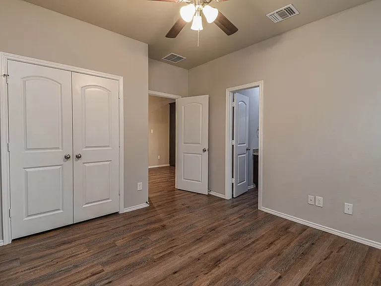 15627 Sycamore Dr — Photo 20