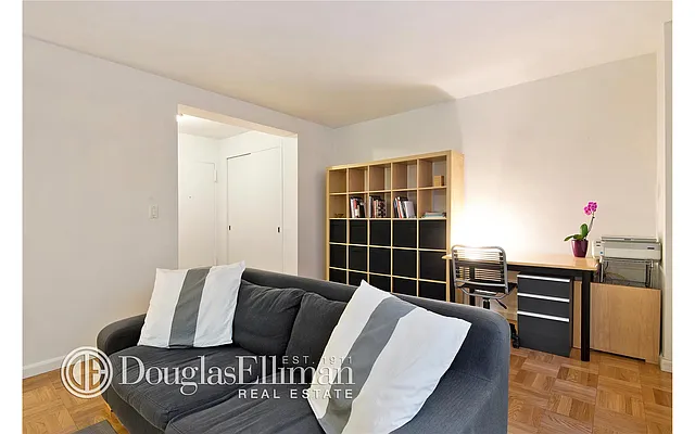 Sold by Douglas Elliman | media 35