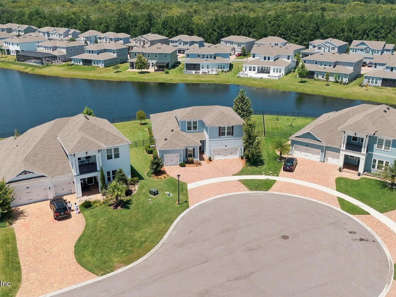 4 bed, 4.0 bath, 4087 sqft, $4,250 — Photo 4