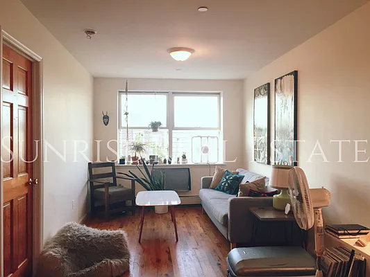 Rented by Sunrise Real Estate | media 59