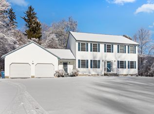 3 Adamo Ave, Oakdale, CT 06370