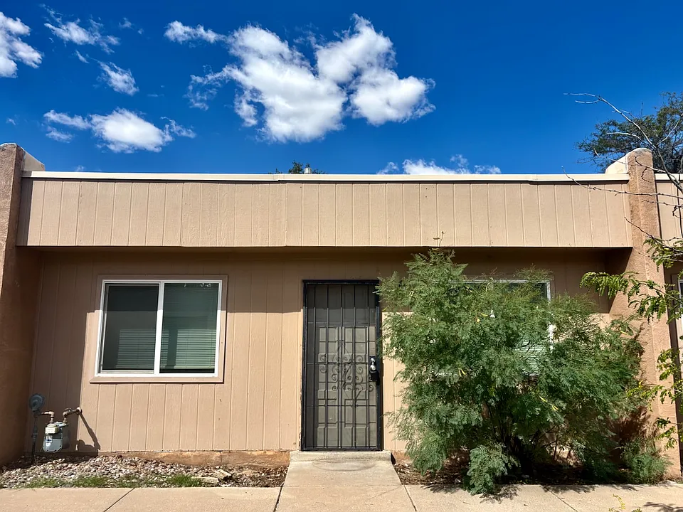 1319 Chelwood NE - B