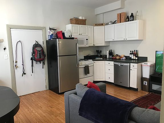 2nd image of 4225 Baltimore Ave APT 1