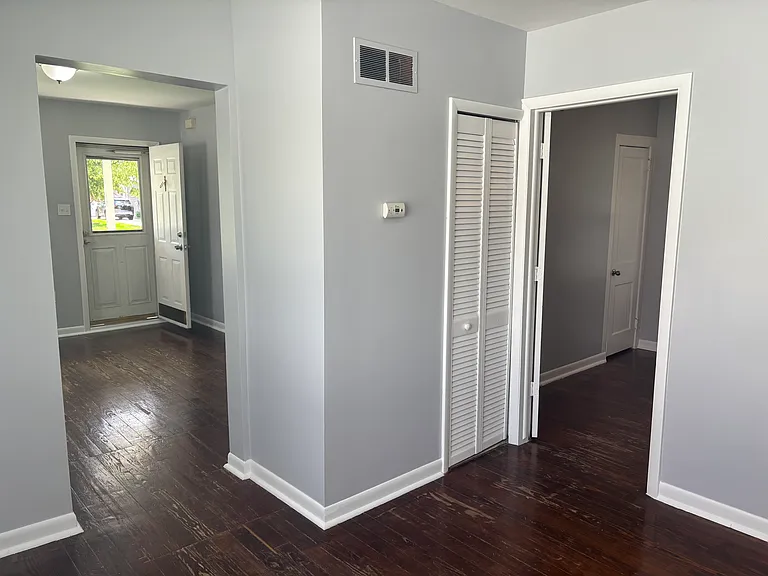 22441 Ridgeway St — Photo 21