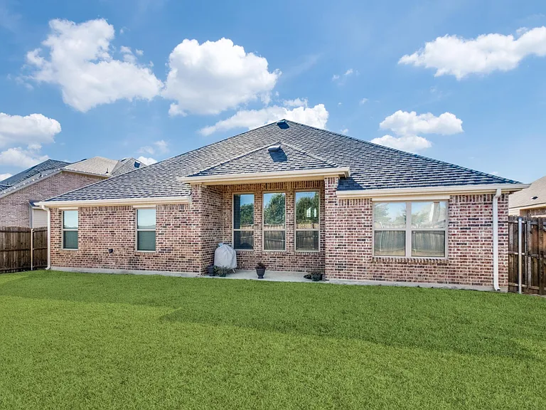 108 Landsdale Cir — Photo 12