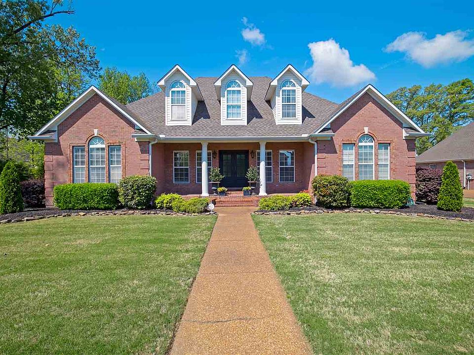 1st image of 501 Zachary Ln