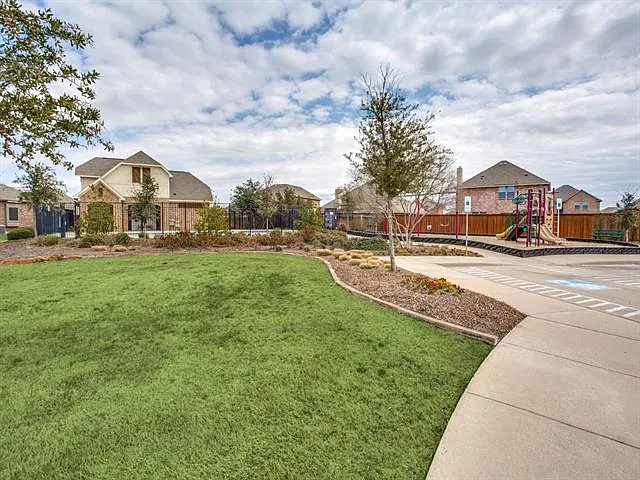 1006 Lancashire Ln — Photo 21
