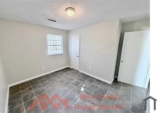 3205 Madewell St — Photo 6