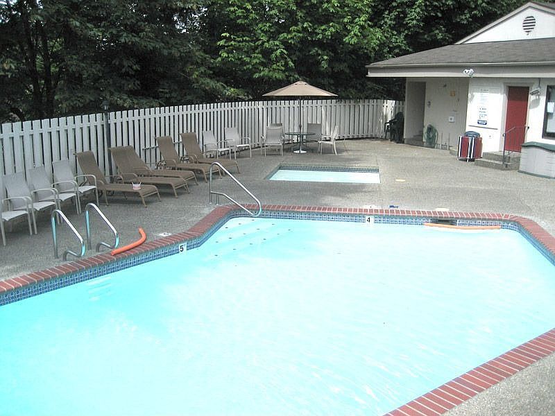 Pool and Clubhouse