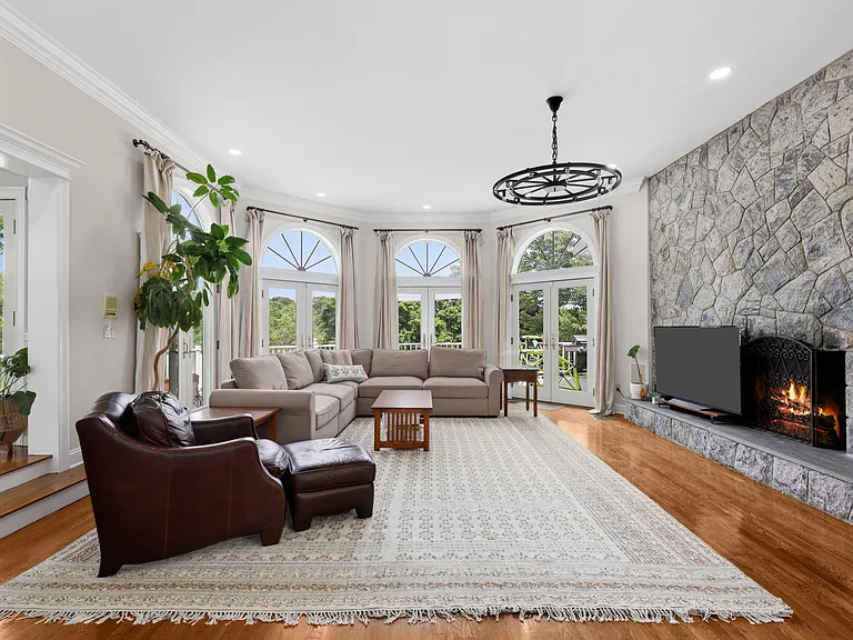 4 Fawn Ln — Photo 6