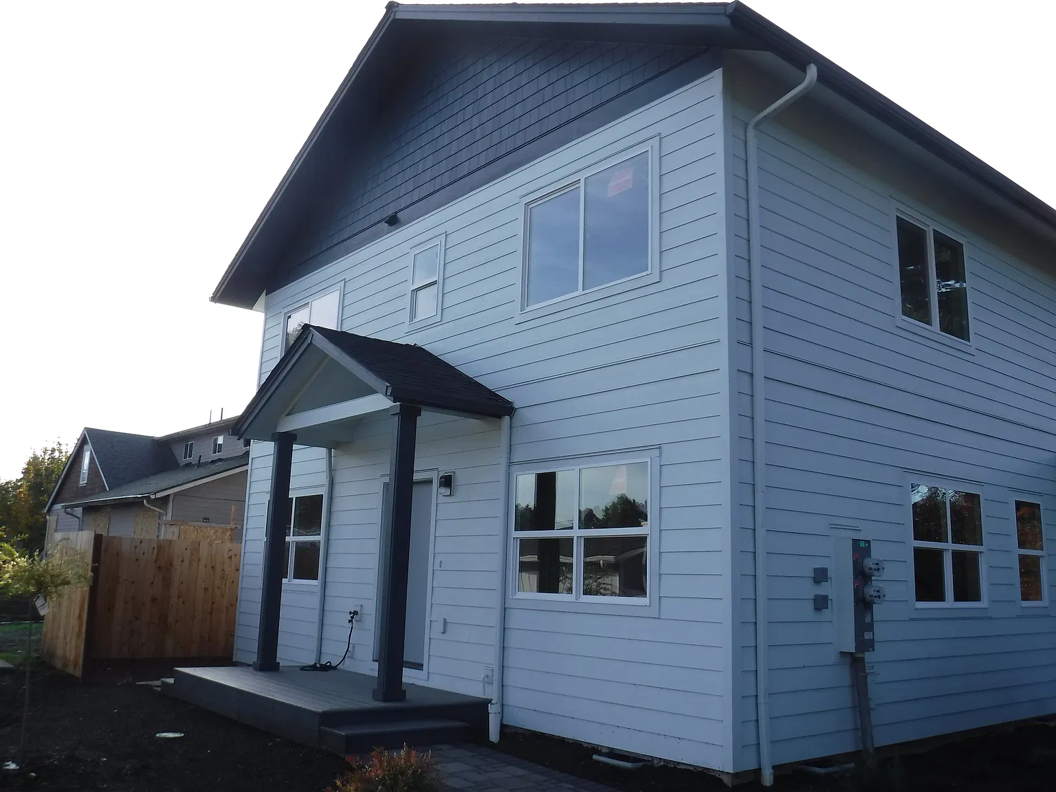 2 bed, 1.5 bath, 1260 sqft, $1,945 — Photo 2