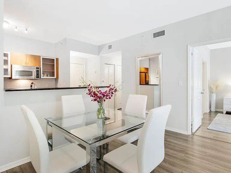 802 Windward Way #206 — Photo 5