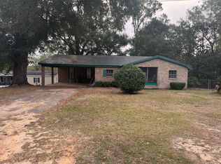 1512 N 4th St, Florala, AL 36442