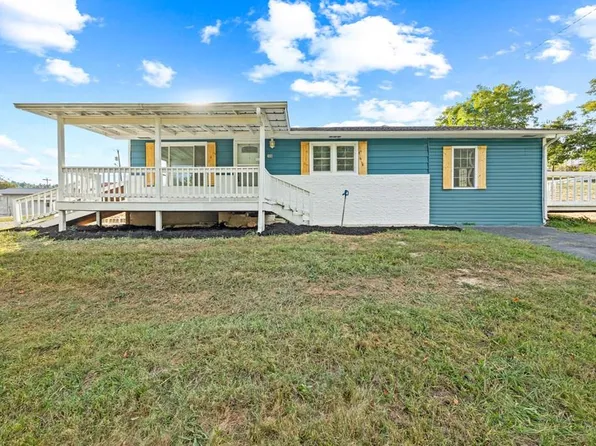 109 Melrose Ave, Byrdstown, TN 38549