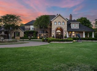 725 Locust Dr, Red Oak, TX 75154