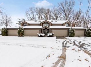 3720 Timberline Dr NE APT 2, Cedar Rapids, IA 52402