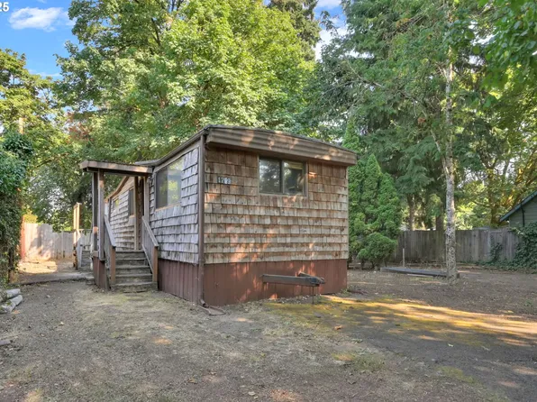 1709 Lexington Ave, Eugene, OR 97403
