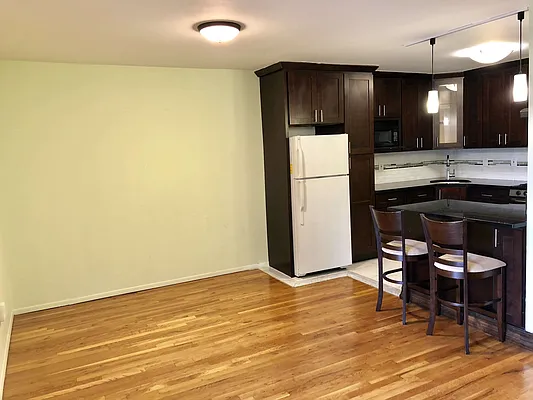 Rented by Chase Global Realty Corp | media 1