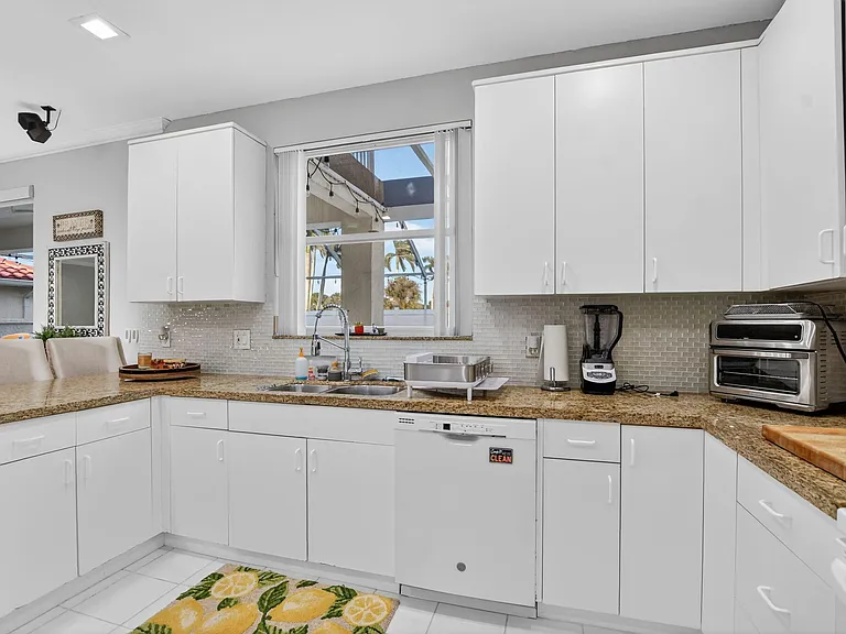 18280 Coral Isles Dr — Photo 18