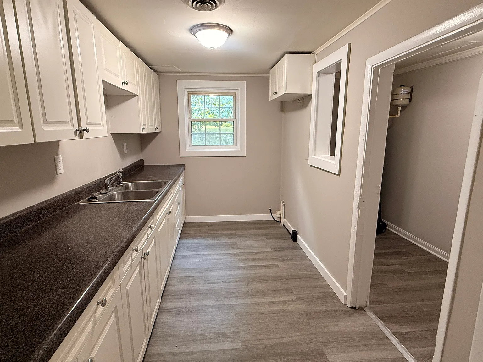 3 bed, 1048 sqft, $1,250 — Photo 3